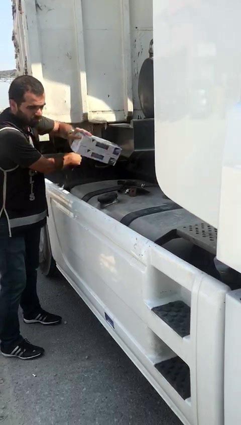 Sigara kaçakçılarından kızaklı zula 