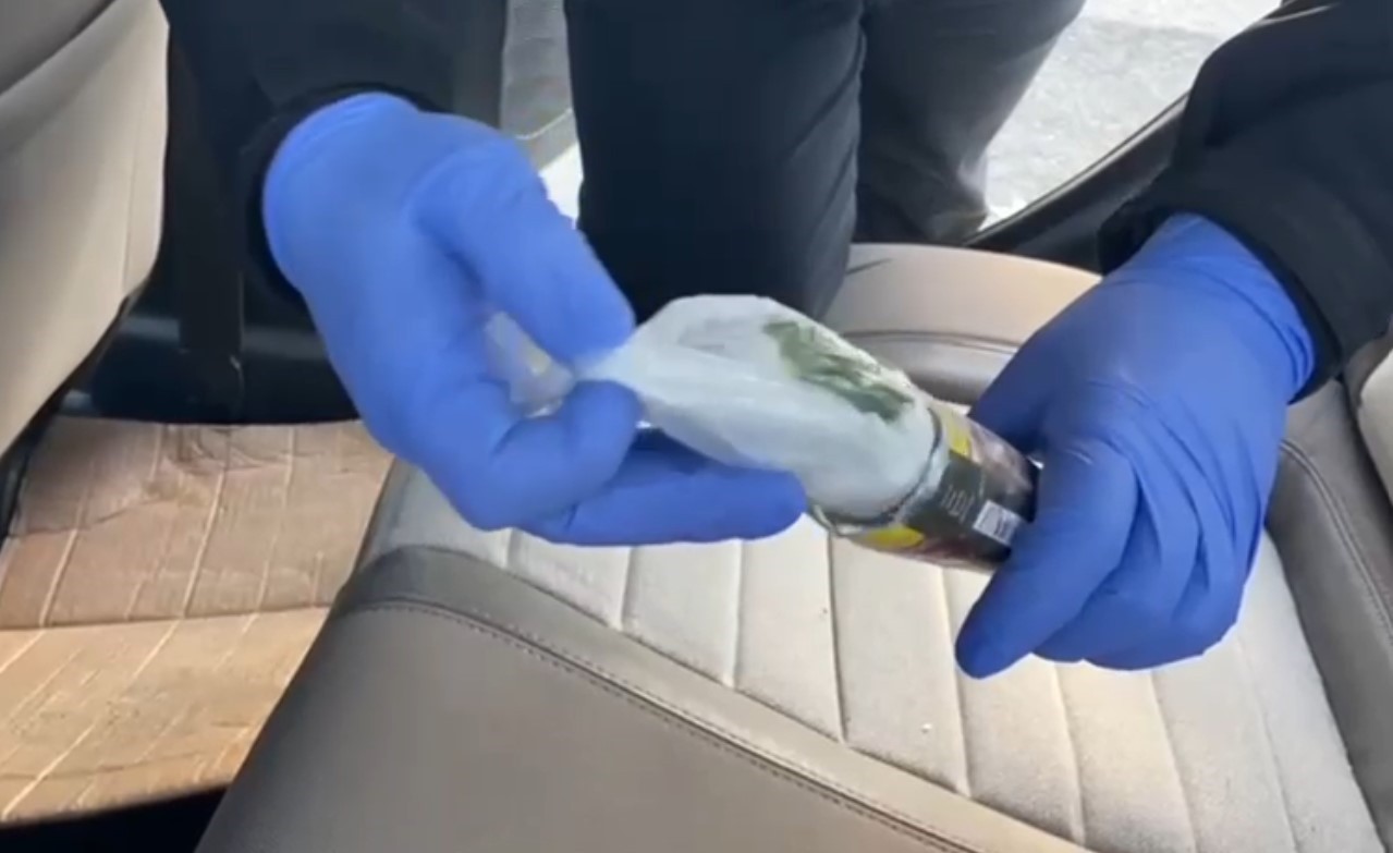 Sigara paketine zulalanmış halde uyuşturucu ele geçirildi