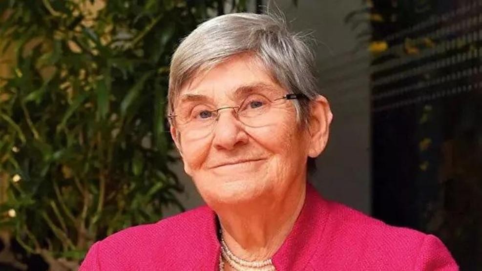 Sigara tiryakilerine müjde! Canan Karatay sigarayı bıraktıracak formülü açıkladı