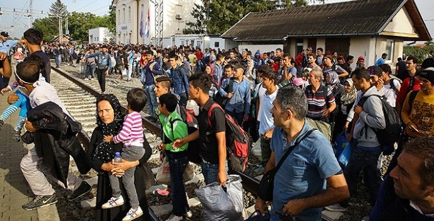 Sığınmacılar Hırvatistan sınırına doğru yöneldi