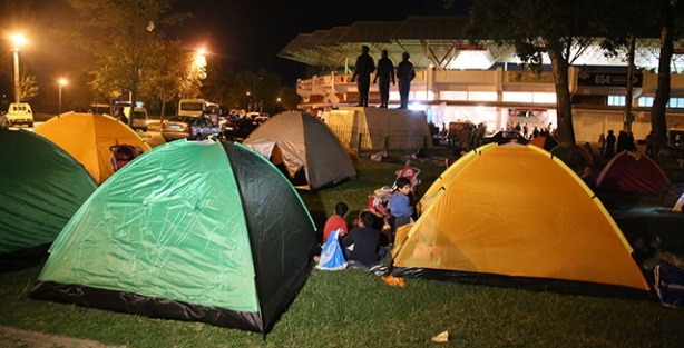 Sığınmacıların Edirne'deki bekleyişleri sürüyor