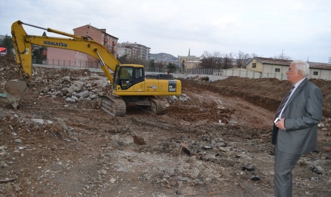 Siirt İl Milli Eğitim Müdürü Suay, okul inşaatını denetledi