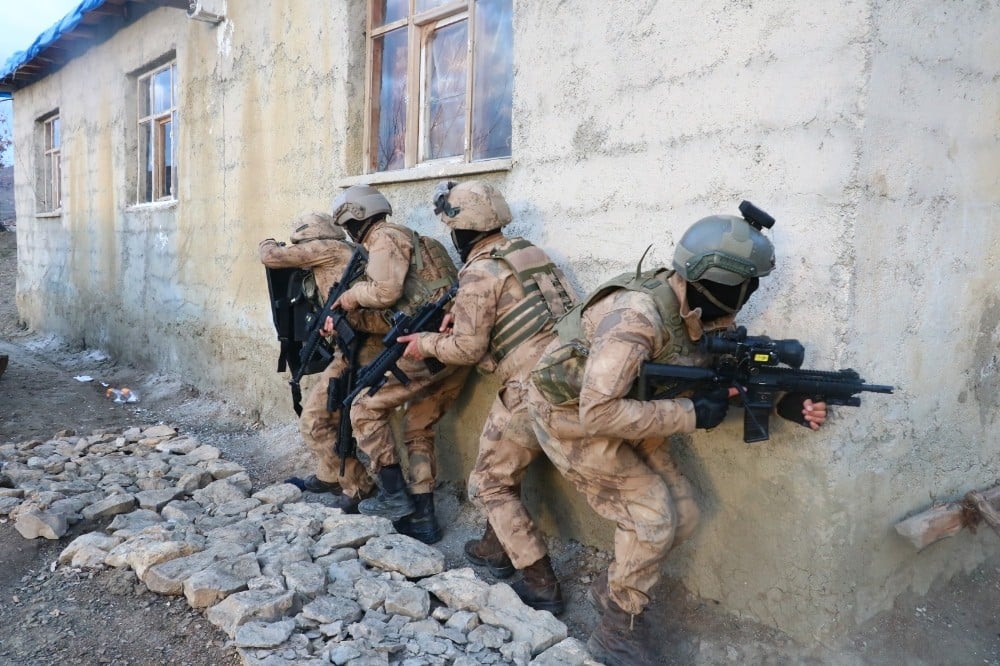 Siirt ve Şırnak’ta terör operasyonu: 20 gözaltı 