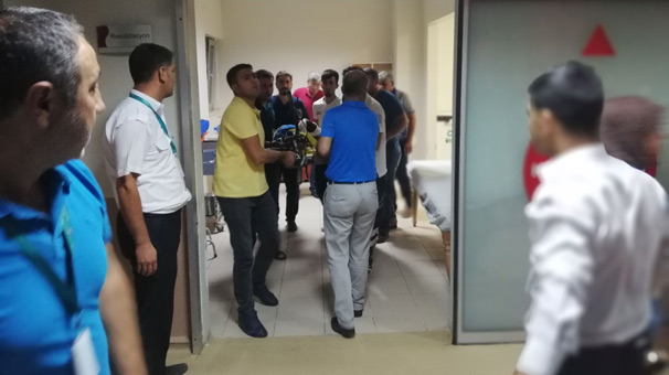 Siirt'in Kurtalan ilçesinde parkta oynarken başına bisiklet gidonu saplandı
