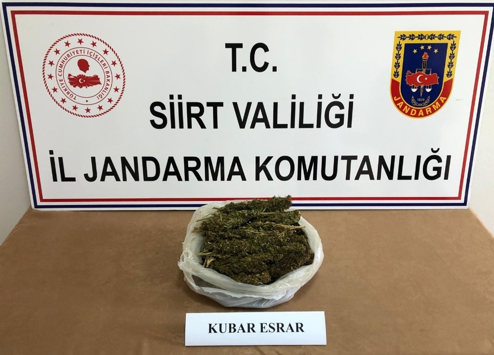Siirt’te 1 kilogram esrar ele geçirildi 