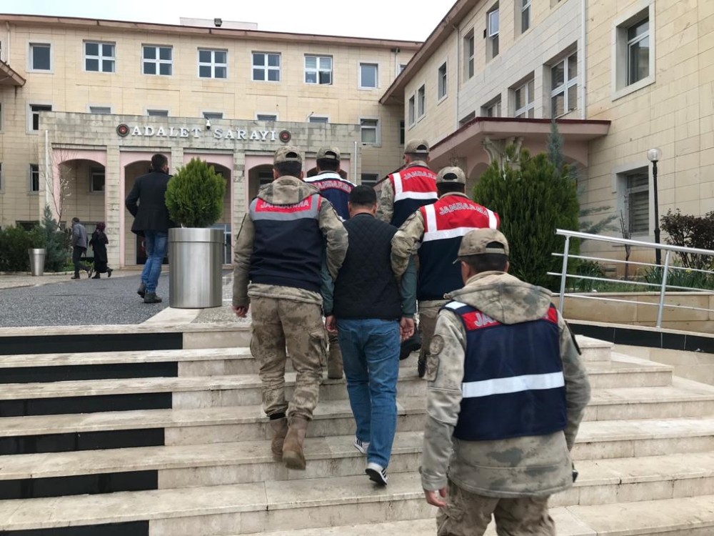 Siirt’te 14 yıl 2 ay kesinleşmiş hapis cezası bulunan 2 şahıs yakalandı 