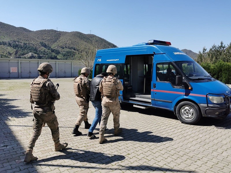 Siirt’te 3 yıl kesinleşmiş hapis cezası bulunan zanlı yakalandı 