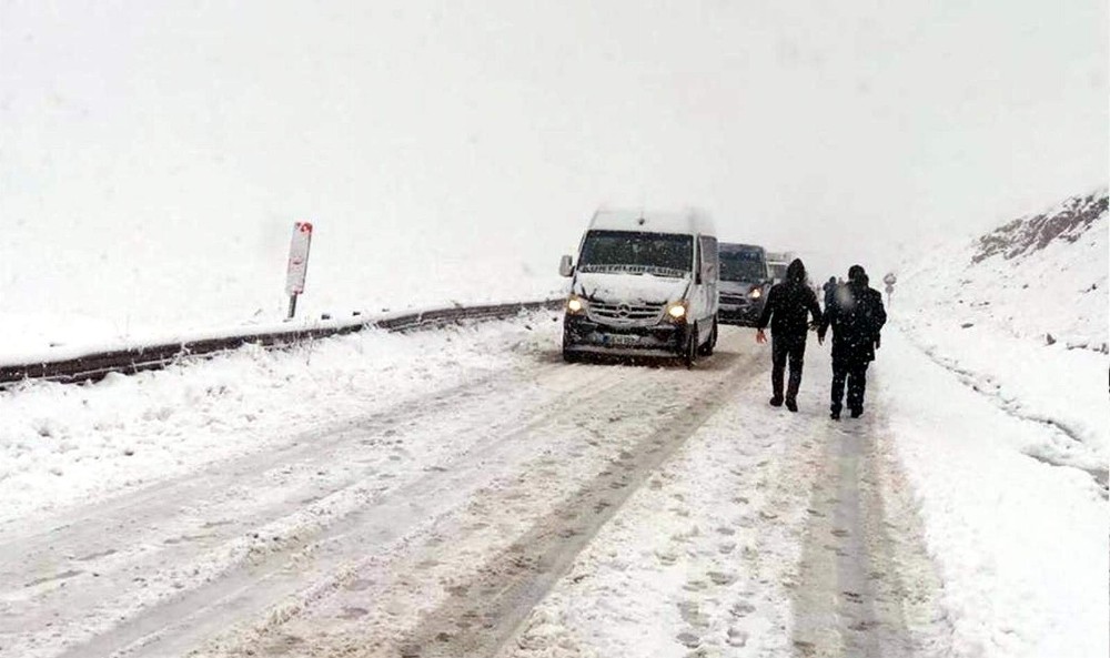 Siirt’te 60 köyü yolu ulaşıma kapandı 