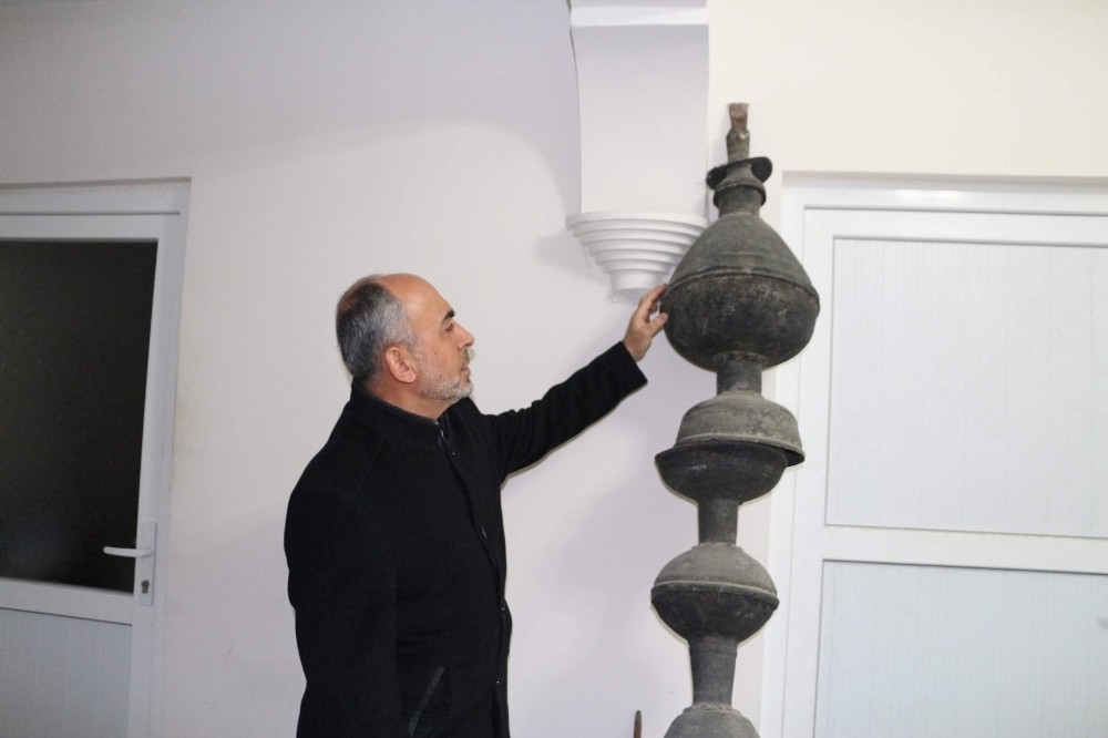Siirt’te 750 yıllık alem muhafaza ediliyor 