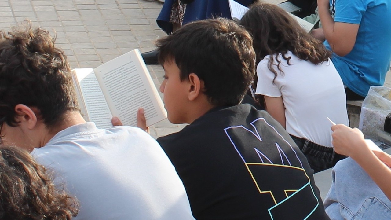 Siirt’te açık havada kitap buluşması