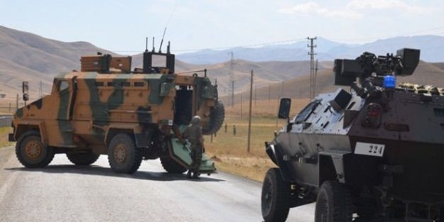 Siirt'te askeri araca roketli saldırı