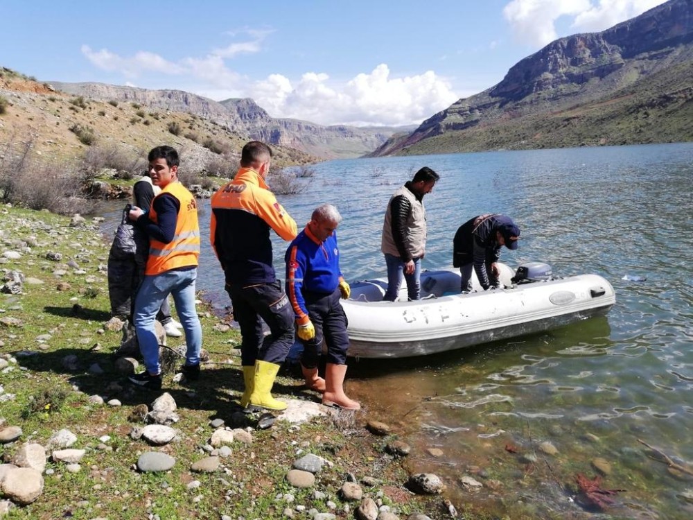 Siirt’te baraj suyu yükseldi, mahsur kalan kediler kurtarıldı 