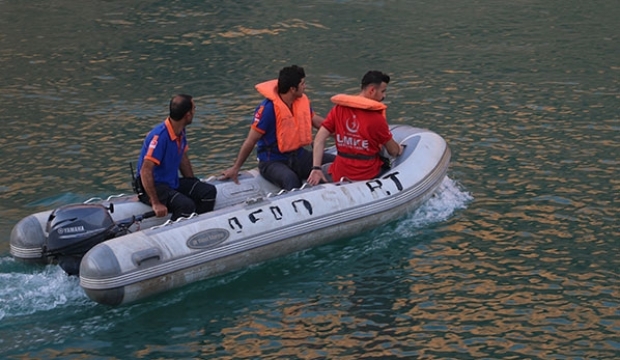 Siirt'te Botan Çayı'na giren asteğmen kayboldu