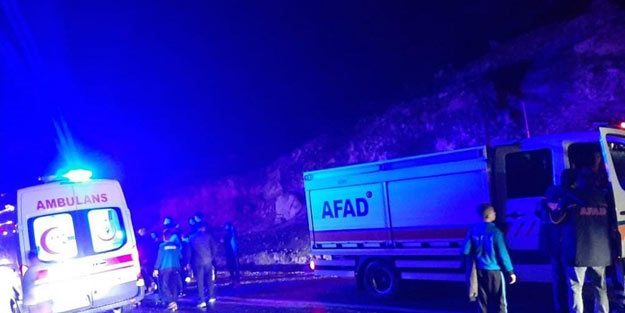 Siirt'te çayda mahsur kalan 35 öğrenci ve öğretmen kurtarıldı