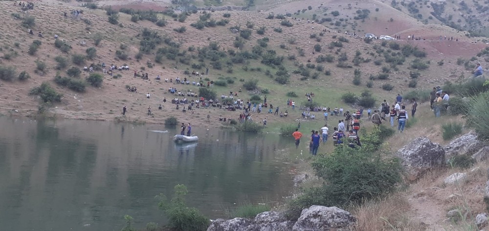Siirt’te girdiği Çay’da akıntıya kapılan genç kayboldu 