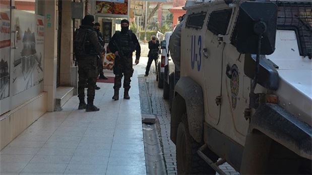 Siirt'te gözaltı sayısı 33'e yükseldi