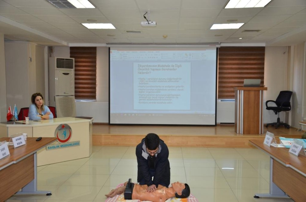 Siirt’te sağlıkçılara ’İş Sağlığı ve Güvenliği’ eğitimi verildi 