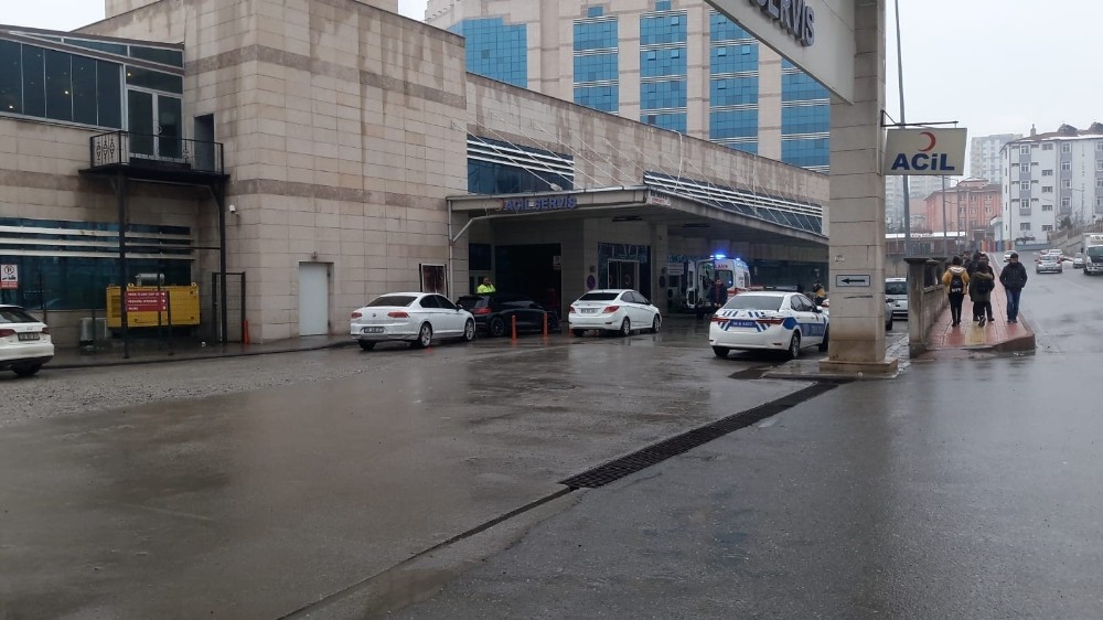 Siirt’te tarım aracı devrildi: 2 yaralı 
