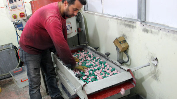 Siirt’te tek makineyle başladı, Türkiye’ye satıyor