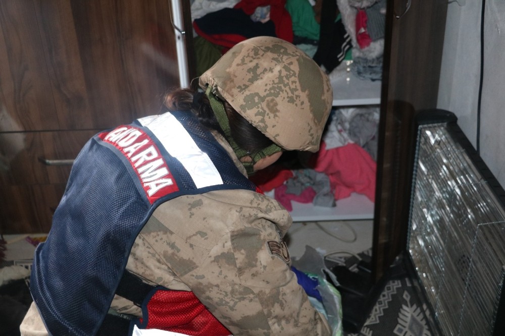 Siirt’te terör örgütü PKK’ya yardım eden 8 kişi gözaltına alındı 