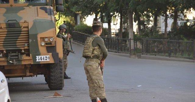 Siirt'te teröristler saklandıkları evlerde sıkıştırıldı