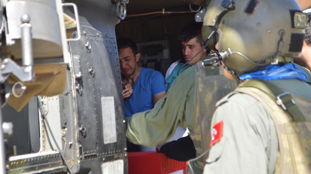 Silah arkadaşları şehidi bir an bile yalnız bırakmadı