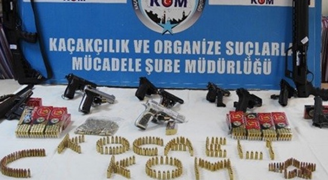 Silah kaçakçılarına büyük darbe: 25 kişi gözaltında