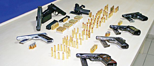 Silah kaçakçılığından 2 kişi tutuklandı