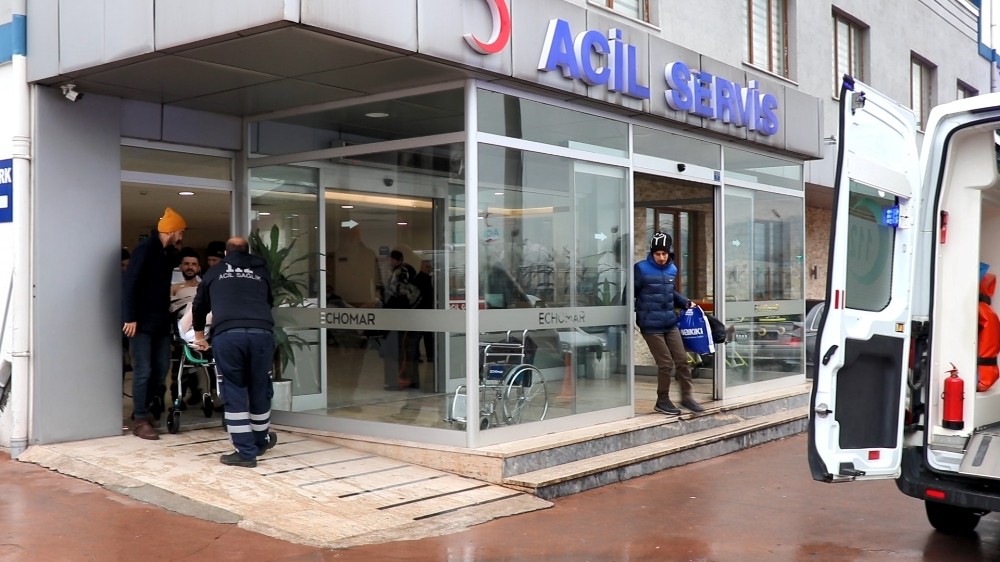 Silahla boynundan vuruldu 