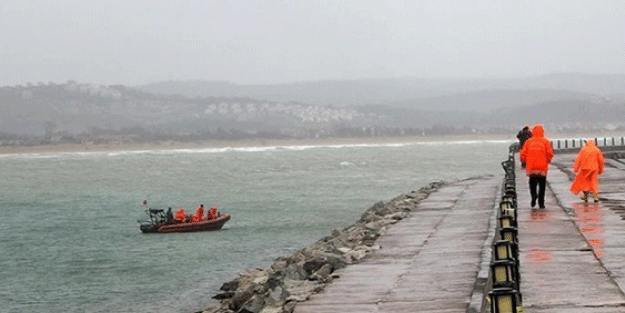 İstanbul açıklarında gemi battı: 4 ölü, 6 kayıp