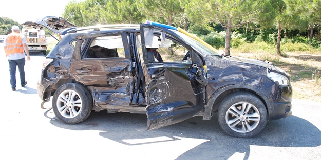 Şile'de hafriyat kamyonunun çarptığı otomobildeki 4 kişi yaralandı