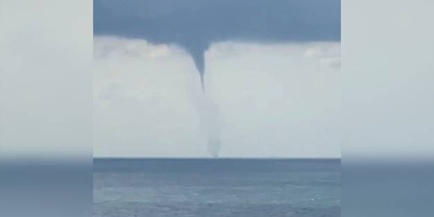 Şile'de panik anları! Hortum böyle görüntülendi