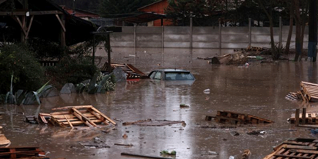 Şili'de şiddetli yağışların yol açtığı sellerde 2 kişi öldü, 3 kişi kayboldu