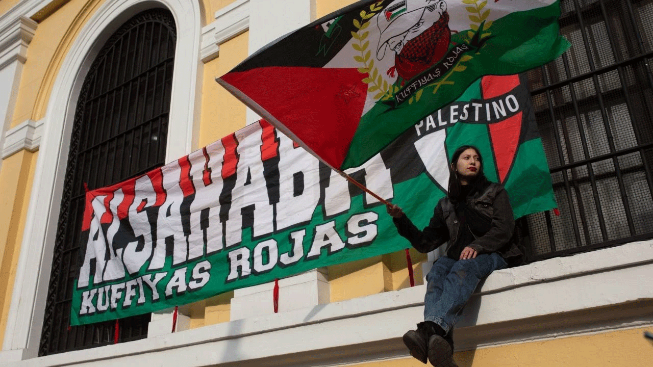 Şili'de yüzlerce kişi Filistin'e destek için yürüdü