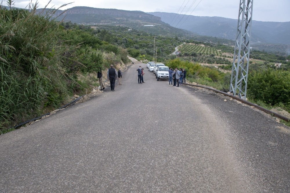 Silifke’de çöken yollar hasat öncesi onarıldı 