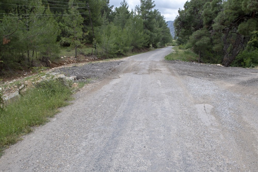 Silifke’de yol çalışması 