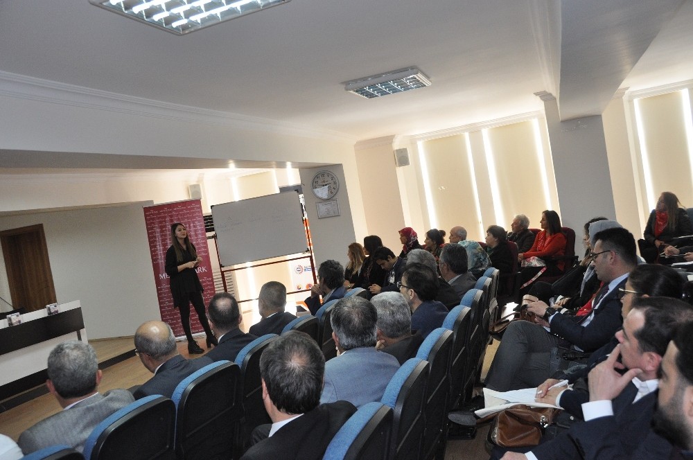 Silifkeli iş insanlarına, stresi azaltacak yöntemler anlatıldı 