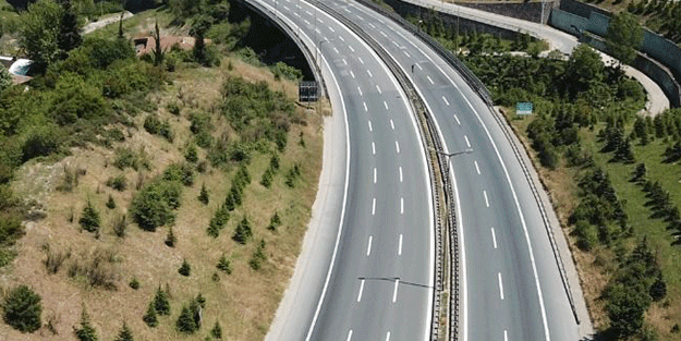 Silivri TEM otoyolunda feci kaza!