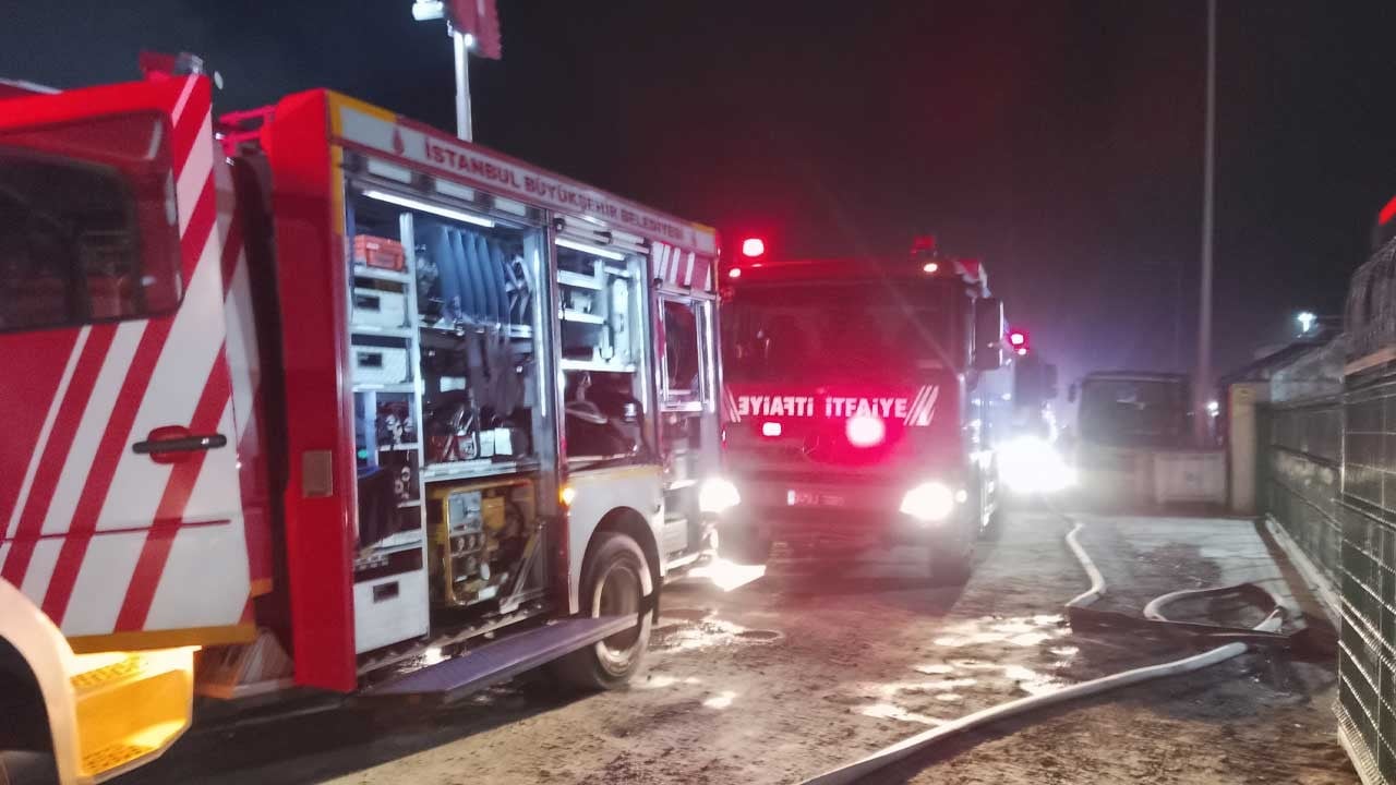 Silivri'de fabrika yangını! Ekipler müdahale etti