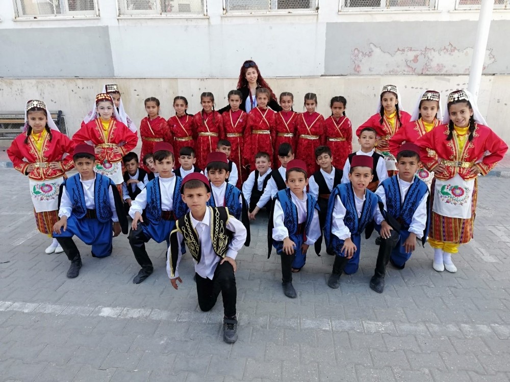 Silopi HEM’den halaylı yıl sonu sergisi 