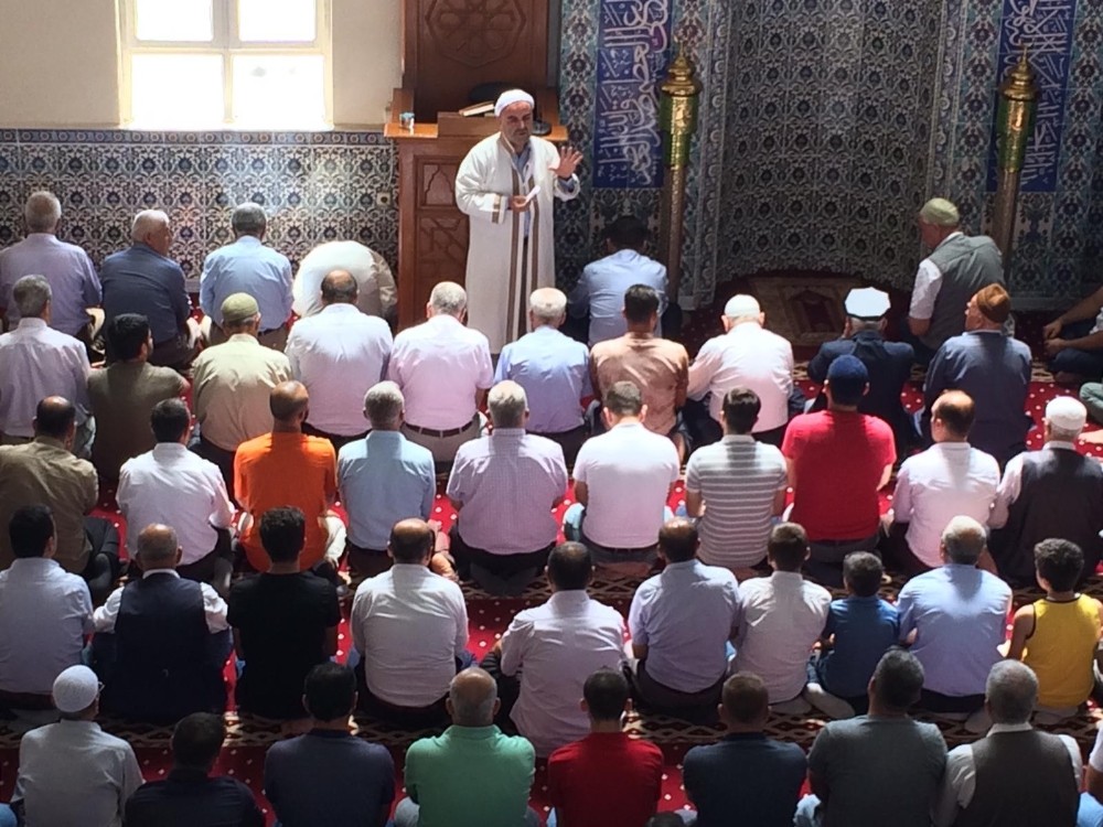 Silopi’de cuma namazında kan bağışına destek çağrısı ‬ 