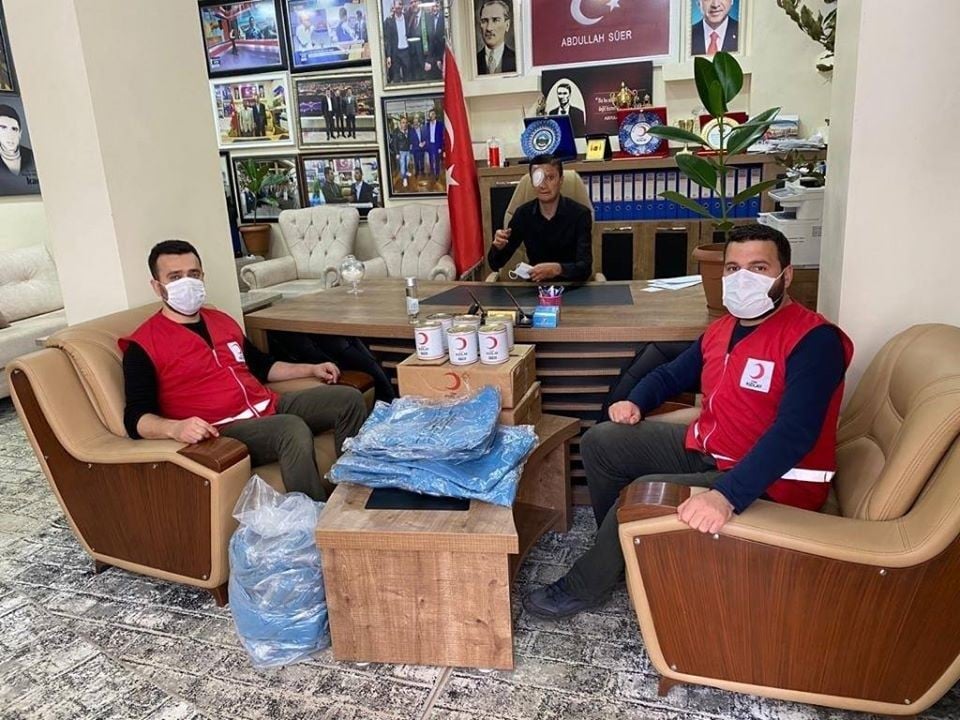 Silopi’de engellilere gıda ve giysi yardımı 