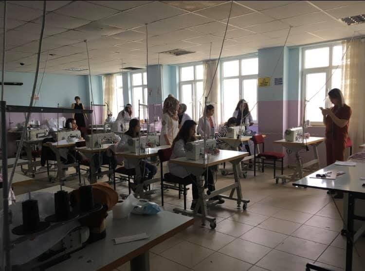Silopi’de lise öğrencileri maske üretiyor 