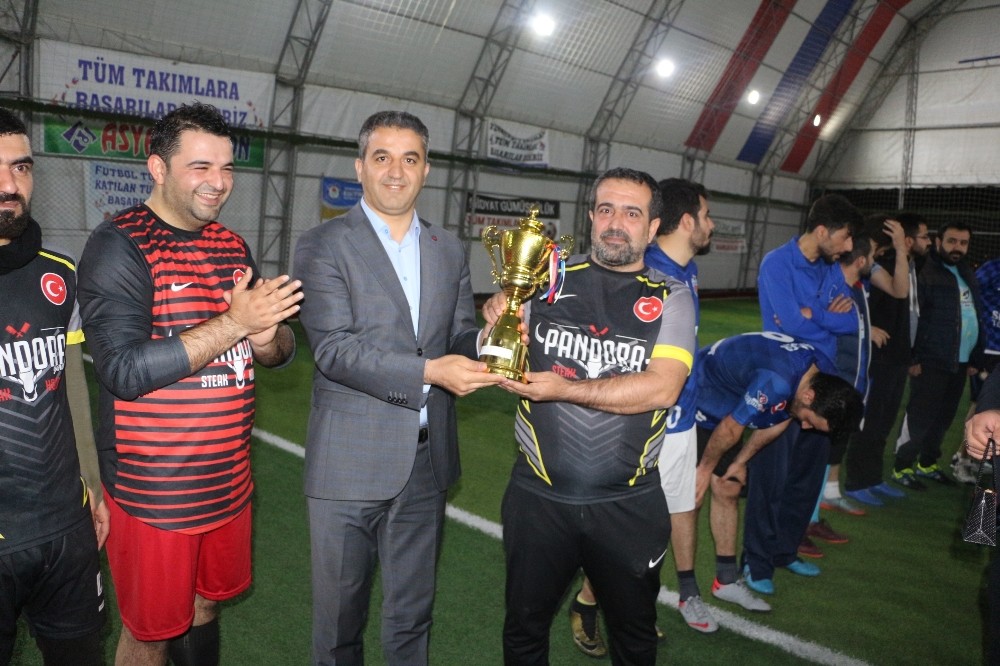 Silopi’deki futbol turnuvası sona erdi 