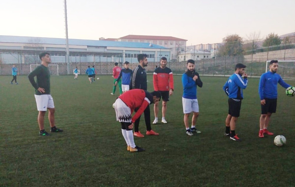 Silvan Aslanspor 13 futbolcu transfer etti 