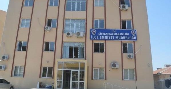 Silvan Emniyet Müdürlüğü'ne bombalı saldırı