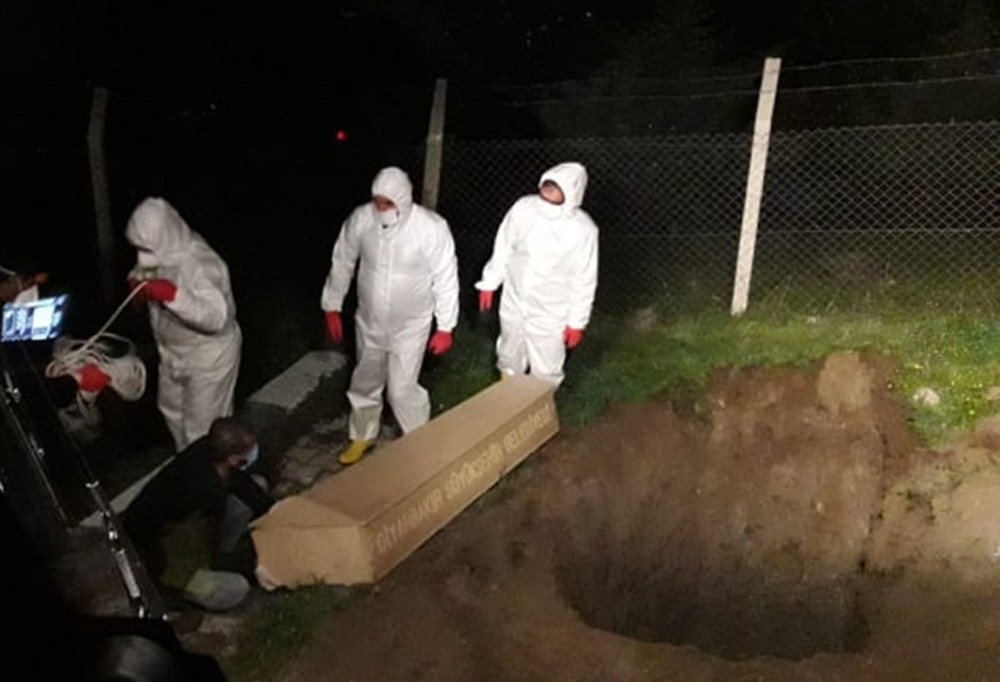 Silvan’da 2 kişi korona virüs nedeni ile hayatını kaybetti 