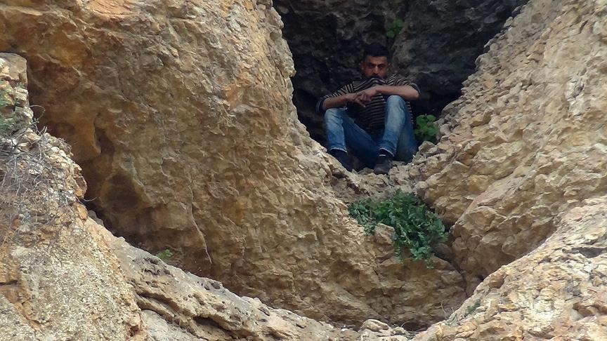 Silvan'da kayalıklarda mahsur kalan çoban kurtarıldı