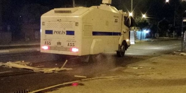 Silvan'da teröristler araçlara saldırdı