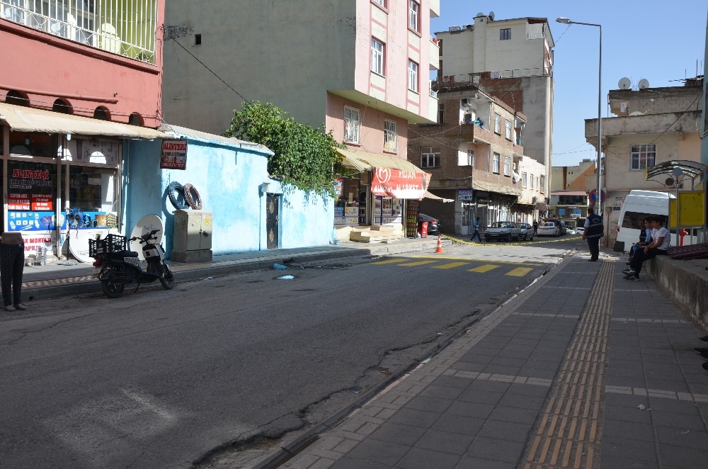 Silvan’da yaya geçitleri yapılıyor 
